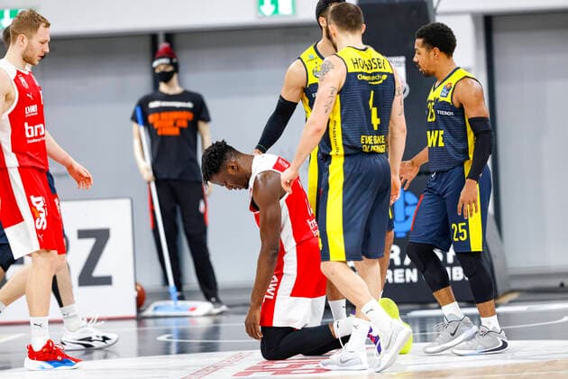 Center Norense Odiase Brose Bamberg, 32 Brose Bamberg EWE Baskets Oldenburg easyCredit BBL Basketball Bundesliga Basketball Season 2020 21 11 Matchday, 03 01 2021 Bamberg, Brose Arena Copyright: DanielxLöb