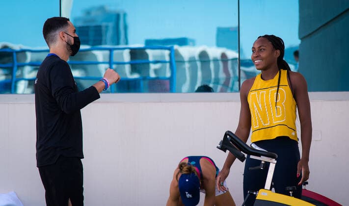 January 4, 2021, Abu Dhabi, UNITED ARAB EMIRATES: Cori Gauff of the United States warms up before practice ahead of the 2021 Abu Dhabi WTA, Tennis Damen Womens Tennis Open WTA 500 tournament. Abu Dhabi UNITED ARAB EMIRATES - ZUMAa181 20210104_zaa_a181_035 Copyright: xRobxPrangex