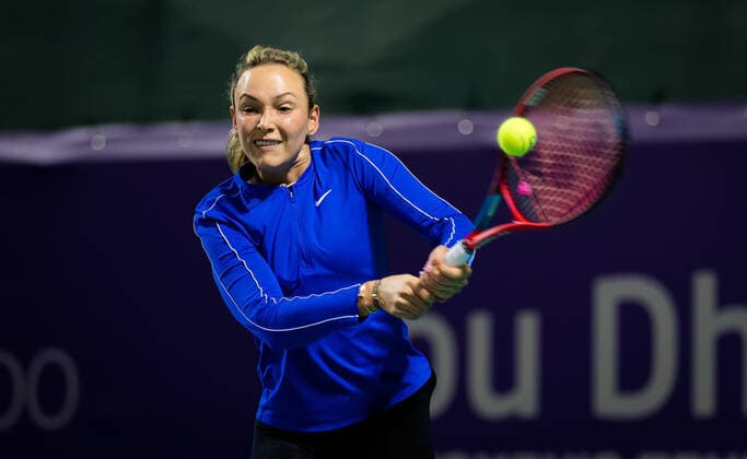January 4, 2021, Abu Dhabi, UNITED ARAB EMIRATES: Donna Vekic of Croatia during practice ahead of the 2021 Abu Dhabi WTA, Tennis Damen Womens Tennis Open WTA 500 tournament. Abu Dhabi UNITED ARAB EMIRATES - ZUMAa181 20210104_zaa_a181_149 Copyright: xRobxPrangex