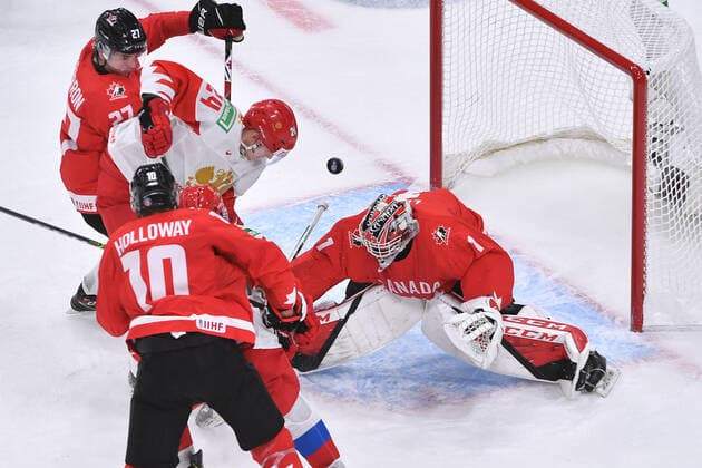 210105 Devon Levi of Canada makes save on Ilya Safonov of Russia during the 2021 IIHF World Junior Championship semifinal between Canada and Russia on January 4, 2021 in Edmonton Photo Andy Devlin BILDBYRAN COP 306 AD0008 bbeng ishockey ice hockey jvm junior vm u20 2021 iihf world junior championship world juniors semifinal canada kanada russia ryssland,  Copyright: ANDYxDEVLIN BB210105BB053