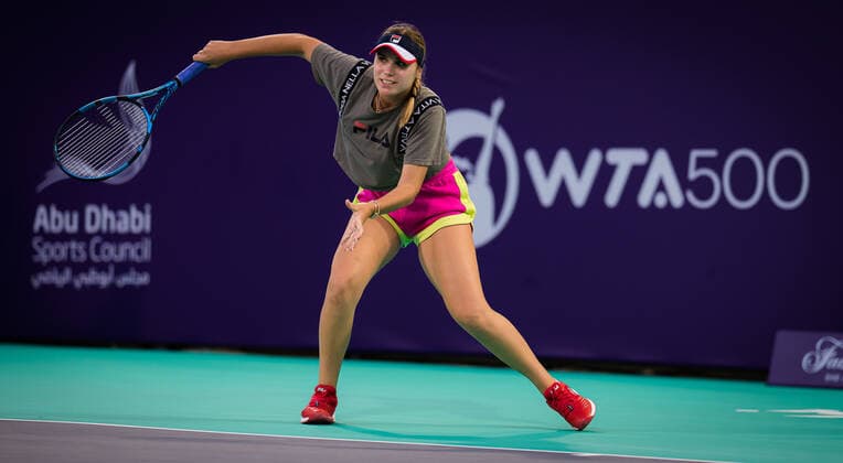 January 5, 2021, Abu Dhabi, UNITED ARAB EMIRATES: Sofia Kenin of the United States during practice ahead of the 2021 Abu Dhabi WTA, Tennis Damen Womens Tennis Open WTA 500 tournament. Abu Dhabi UNITED ARAB EMIRATES - ZUMAa181 20210105_zaa_a181_137 Copyright: xRobxPrangex