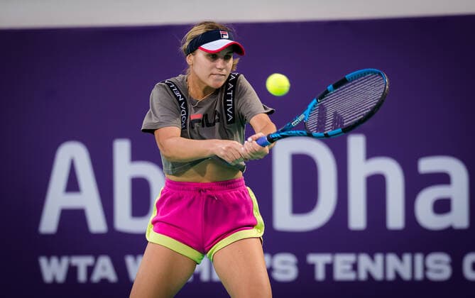 Sport Bilder des Tages January 5, 2021, Abu Dhabi, UNITED ARAB EMIRATES: Sofia Kenin of the United States during practice ahead of the 2021 Abu Dhabi WTA, Tennis Damen Womens Tennis Open WTA 500 tournament. Abu Dhabi UNITED ARAB EMIRATES - ZUMAa181 20210105_zaa_a181_139 Copyright: xRobxPrangex