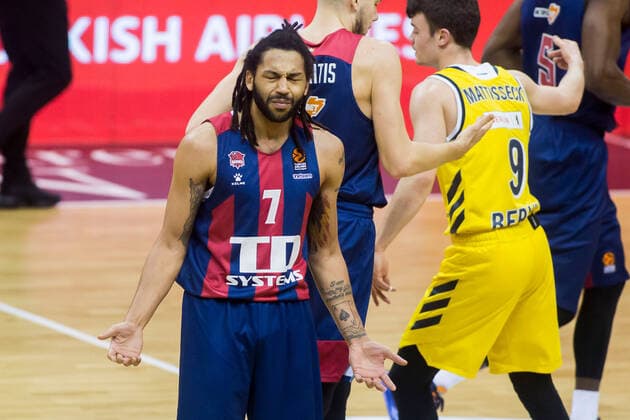 05 01 2021, xfrx, Basketball EuroLeague, Alba Berlin BASKONIA VITORIA emspor, v l Pierria Henry Baskonia Vitoria DFL DFB REGULATES PROHIBIT ANY USE OF PHOTOGRAPHS as IMAGE SEQUENCES and or QUASI VIDEO Berlin