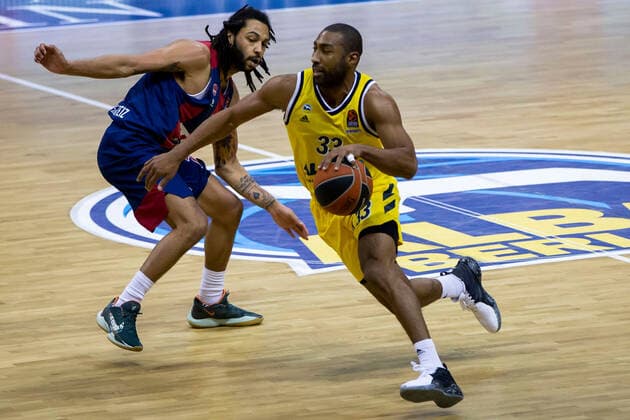 05 01 2021, xfrx, Basketball EuroLeague, Alba Berlin BASKONIA VITORIA emspor, v l Pierria Henry Baskonia Vitoria ,Jayson Granger Alba Berlin DFL DFB REGULATIONS PROHIBIT ANY USE OF PHOTOGRAPHS as IMAGE SEQUENCES and or QUASI VIDEO Berlin