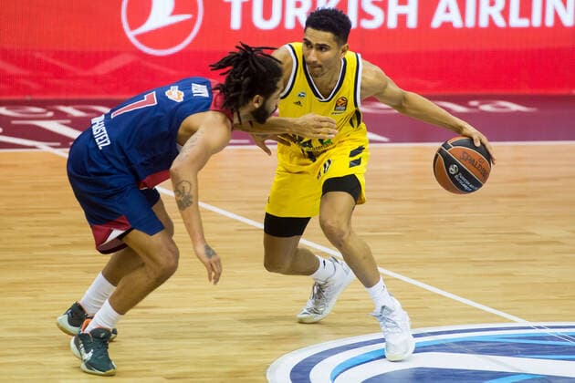05 01 2021, xfrx, Basketball EuroLeague, Alba Berlin BASKONIA VITORIA emspor, v l Pierria Henry Baskonia Vitoria ,Maodo Lo Alba Berlin DFL DFB REGULATIONS PROHIBIT ANY USE OF PHOTOGRAPHS as IMAGE SEQUENCES and or QUASI VIDEO Berlin