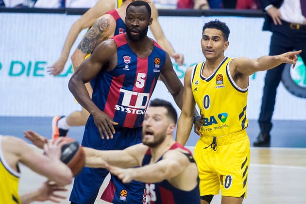 05 01 2021, xfrx, Basketball EuroLeague, Alba Berlin BASKONIA VITORIA emspor, v l Maodo Lo Alba Berlin DFL DFB REGULATES PROHIBIT ANY USE OF PHOTOGRAPHS as IMAGE SEQUENCES and or QUASI VIDEO Berlin