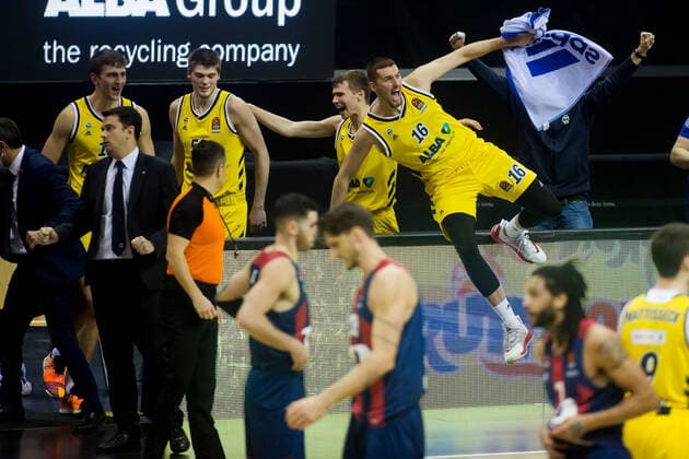 05 01 2021, xfrx, Basketball EuroLeague, Alba Berlin BASKONIA VITORIA emspor, v l Kresimir Nikic Alba Berlin DFL DFB REGULATES PROHIBIT ANY USE OF PHOTOGRAPHS as IMAGE SEQUENCES and or QUASI VIDEO Berlin