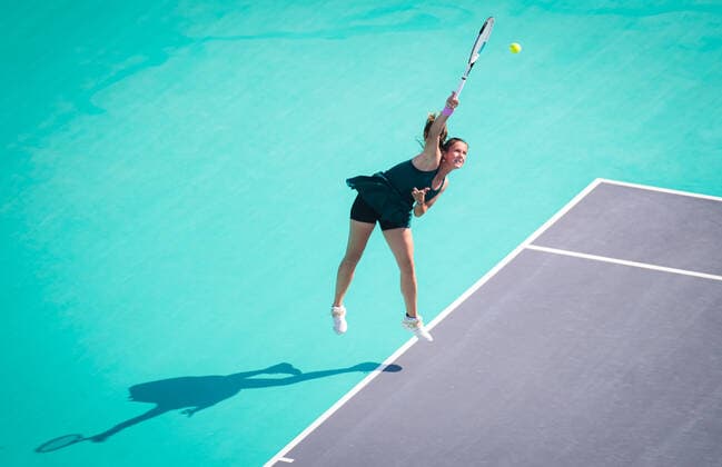 January 6, 2021, Abu Dhabi, UNITED ARAB EMIRATES: Daria Kasatkina of Russia in action during the first round of the 2021 Abu Dhabi WTA, Tennis Damen Womens Tennis Open WTA 500 tournament against Qiang Wang of China Abu Dhabi UNITED ARAB EMIRATES - ZUMAa181 20210106_zaa_a181_012 Copyright: xRobxPrangex