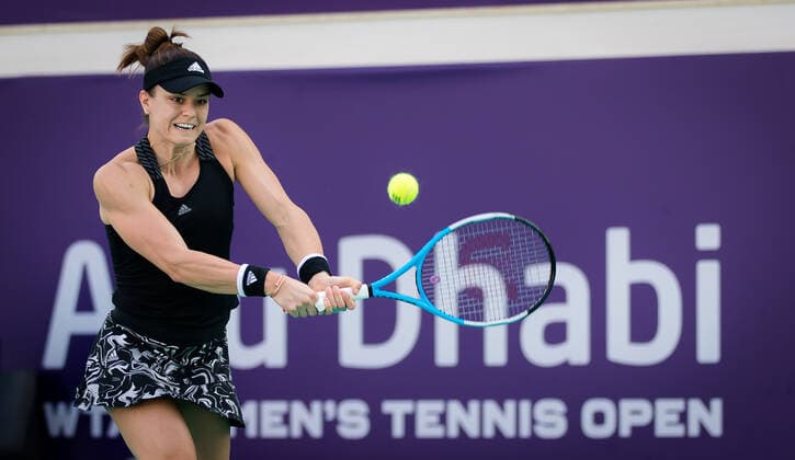 January 6, 2021, Abu Dhabi, UNITED ARAB EMIRATES: Maria Sakkari of Greece in action during the first round of the 2021 Abu Dhabi WTA, Tennis Damen Womens Tennis Open WTA 500 tournament against Anastasia Potapova of Russia Abu Dhabi UNITED ARAB EMIRATES - ZUMAa181 20210106_zaa_a181_072 Copyright: xRobxPrangex