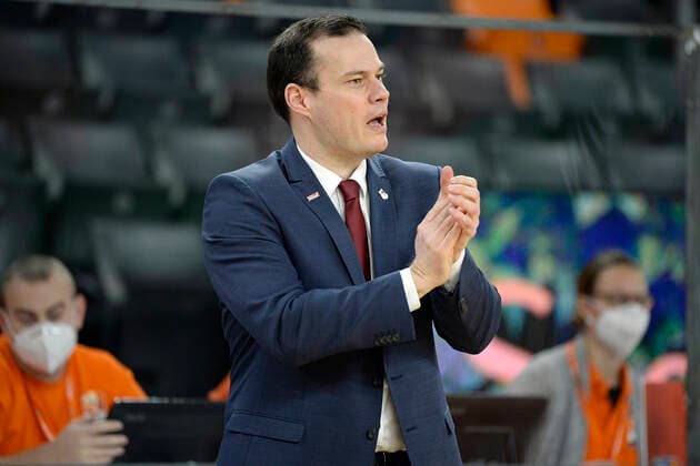 06 01 2021, xemx, Basketball BBL, ratiopharm Ulm brose Bamberg emspor, v l head coach Johan Roijakkers brose Bamberg Ulm