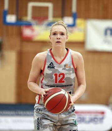Wasserburg, Badria Halle, 06 01 21, Basketball, 1 Bundesliga Women, TSV 1880 Wasserburg vs TK Hannover, in the picture Laura HEBECKER Wasserburg , Copyright: HMBxMediax xHeikoxBecker