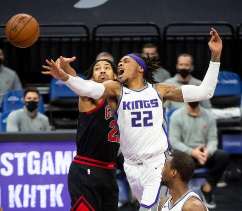 January 6, 2021, Sacramento, CA, USA: Sacramento Kings forward Richaun Holmes (22) is fouled by Chicago Bulls forward Otto Porter Jr. (22) during a game at the Golden 1 Center on Wednesday, Jan 6, 2021 in Sacramento. Sacramento USA - ZUMAj89_ 0109544061st Copyright: xPaulxKitagakixJr.x