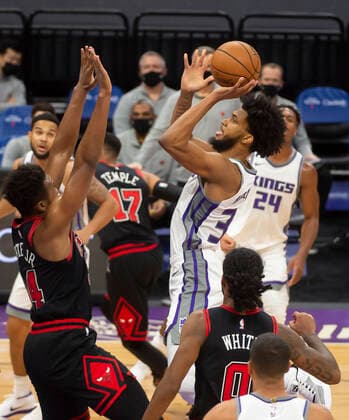 January 6, 2021, Sacramento, CA, USA: Sacramento Kings forward Marvin Bagley III (35) shoots over Chicago Bulls forward Lauri Markkanen (24) during a game at the Golden 1 Center on Wednesday, Jan 6, 2021 in Sacramento. Sacramento USA - ZUMAj89_ 0109544415st Copyright: xPaulxKitagakixJr.x