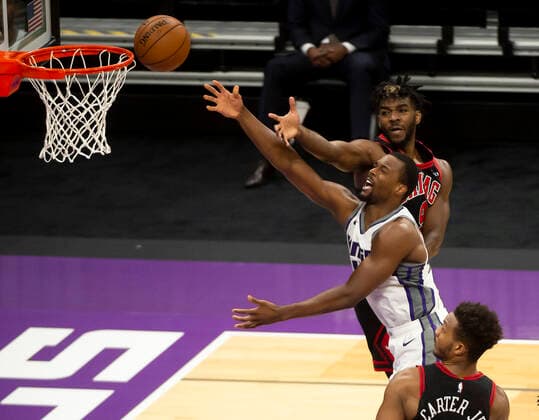 January 6, 2021, Sacramento, CA, USA: Sacramento Kings forward Harrison Barnes (40) drives to basket against Chicago Bulls forward Patrick Williams (9) in the fourth quarter during a game at the Golden 1 Center on Wednesday, Jan 6, 2021 in Sacramento. Sacramento USA - ZUMAj89_ 0109544447st Copyright: xPaulxKitagakixJr.x