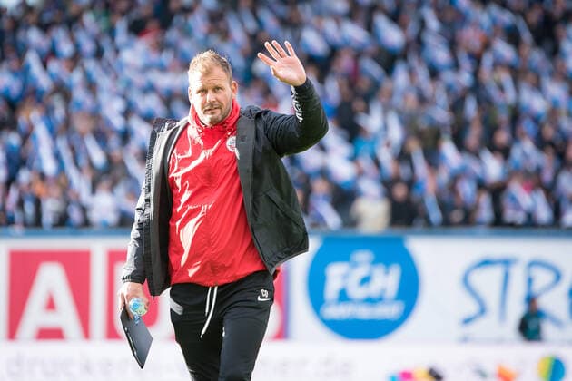 Rostock, Germany 27 October 2018 3 Liga 18 19 Hansa Rostock vs Fortuna Koeln Co coach Uwe Ehlers Hansa Rostock action frame gesture gestures DFB regulations prohibit any use of photographs as image sequences and or quasi video Ostseestadion Mecklenburg Vorpommern Copyright: xFotostandx xVoelkerx