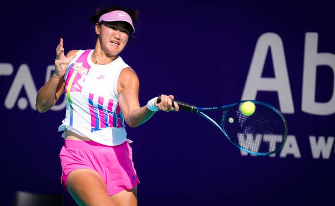 January 7, 2021, Abu Dhabi, UNITED ARAB EMIRATES: Xiyu Wang of China in action during the first round at the 2021 Abu Dhabi WTA, Tennis Damen Womens Tennis Open WTA 500 tournament against Arantxa Rus of the Netherlands Abu Dhabi UNITED ARAB EMIRATES - ZUMAa181 20210107_zaa_a181_028 Copyright: xRobxPrangex