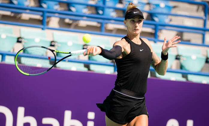 January 7, 2021, Abu Dhabi, UNITED ARAB EMIRATES: Polona Hercog of Slovenia in action during the first round at the 2021 Abu Dhabi WTA, Tennis Damen Womens Tennis Open WTA 500 tournament against Aryna Sabalenka of Belarus Abu Dhabi UNITED ARAB EMIRATES - ZUMAa181 20210107_zaa_a181_043 Copyright: xRobxPrangex