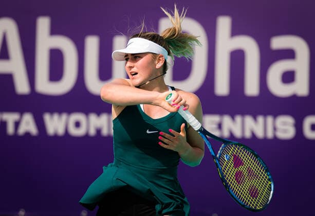 January 7, 2021, Abu Dhabi, UNITED ARAB EMIRATES: Marta Kostyuk of Ukraine in action during the first round at the 2021 Abu Dhabi WTA, Tennis Damen Womens Tennis Open WTA 500 tournament against Lucie Hradecka of the Czech Republic Abu Dhabi UNITED ARAB EMIRATES - ZUMAa181 20210107_zaa_a181_091 Copyright: xRobxPrangex
