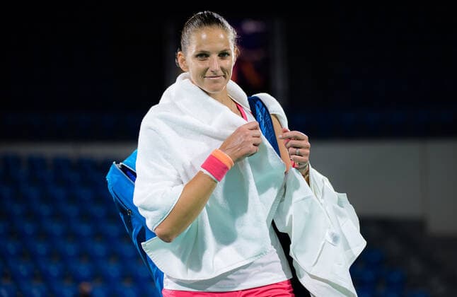 January 7, 2021, Abu Dhabi, UNITED ARAB EMIRATES: Karolina Pliskova of the Czech Republic In action during her first-round match at the 2021 Abu Dhabi WTA, Tennis Damen Womens Tennis Open WTA 500 tournament against Despina Papamichail of Greece Abu Dhabi UNITED ARAB EMIRATES - ZUMAa181 20210107_zaa_a181_206 Copyright: xRobxPrangex