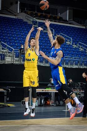 Basketball Berlin 07 01 2021 Season 2020 2021 Euroleague Regular Season Alba Berlin vs Maccabi Tel Alviv Jonas Mattisseck Alba Berlin, No 09 Scottie Wilbekin Maccabi, No 01