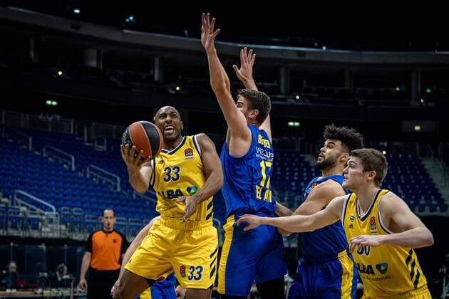 Basketball Berlin 07 01 2021 Season 2020 2021 Euroleague Regular Season Alba Berlin vs Maccabi Tel Alviv Jayson Granger Alba Berlin, No 33 Dragan Bender Maccabi, No 17