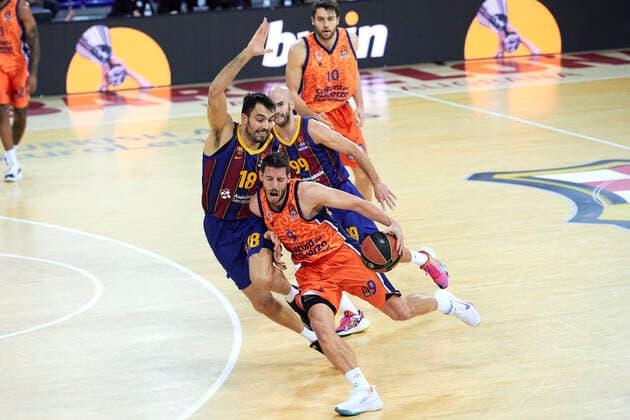 January 7, 2021, Barcelona, Spain: Sam Van Rossom of Valencia Basket during the Turkish Airlines EuroLeague match between FC Barcelona, Barca and Valencia Basket at Palau Blaugrana in Barcelona, Spain. Barcelona Spain - ZUMAd159 20210107_zia_d159_072 Copyright: xGerardxFrancox