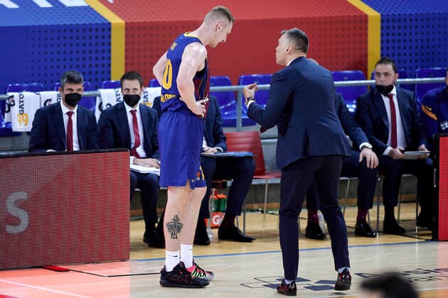 January 7, 2021, Barcelona, Spain: Sarunas Jasikevicius and Rolands Smits of FC Barcelona, Barca during the Turkish Airlines EuroLeague match between FC Barcelona and Valencia Basket at Palau Blaugrana in Barcelona, Spain. Barcelona Spain - ZUMAd159 20210107_zia_d159_130 Copyright: xGerardxFrancox