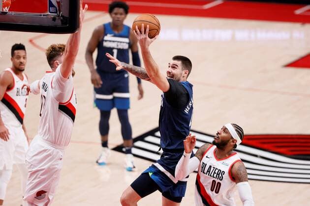 Minnesota Timberwolves power forward Juancho Hernangomez (41) shoots the ball as Portland Trail Blazers center Jusuf Turkic (L) defends during an NBA, Basketball Herren, USA game, between the Timberwolves and the Trail Blazers, at the Moda Center in Portland, Oregon, US, 07 January 2021. Timberwolves vs Portland Trail Blazers !ACHTUNG: NUR REDAKTIONELLE NUTZUNG!  Copyright: xSOOBUMxIMx AME8347 20210108-637456780014800920