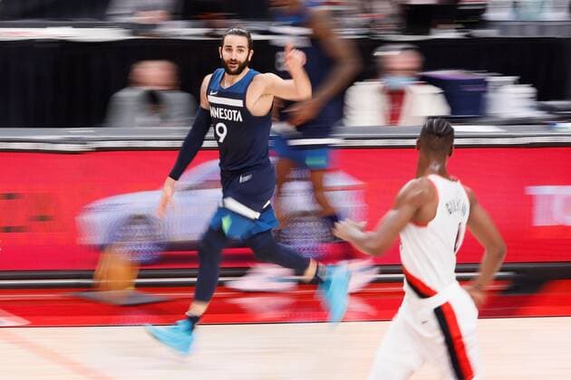 Minnesota Timberwolves point guard Ricky Rubio (9) brings the ball up court during an NBA, Basketball Herren, USA game, between the Timberwolves and the Trail Blazers, at the Moda Center in Portland, Oregon, US, 07 January 2021. Timberwolves vs Portland Trail Blazers !ACHTUNG: NUR REDAKTIONELLE NUTZUNG!  Copyright: xSOOBUMxIMx AME8398 20210108-637456856073896984