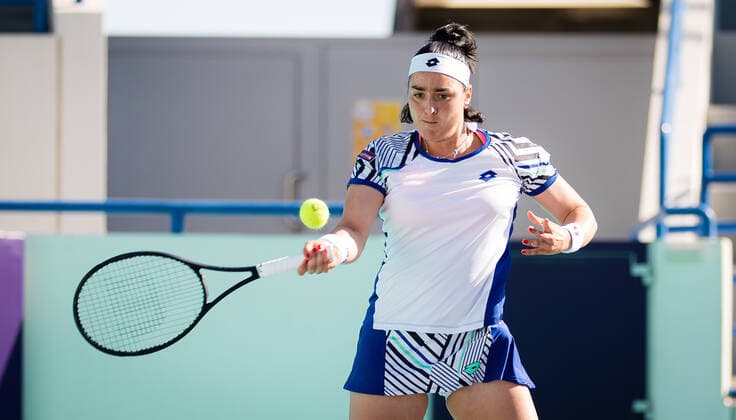 January 8, 2021, Abu Dhabi, UNITED ARAB EMIRATES: Ons Jabeur of Tunisia in action during the second round at the 2021 Abu Dhabi WTA, Tennis Damen Womens Tennis Open WTA 500 tournament against Kateryna Bondarenko of the Ukraine Abu Dhabi UNITED ARAB EMIRATES - ZUMAa181 20210108_zaa_a181_012 Copyright: xRobxPrangex