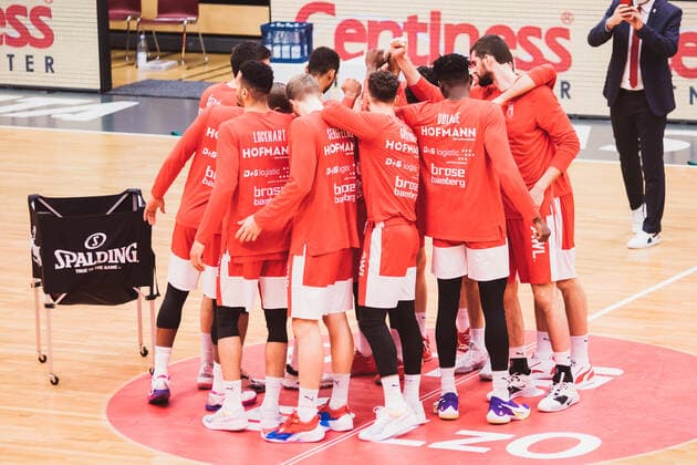 easyCredit BBL Matchday 12 RASTA Vechta vs Brose Bamberg, 08 01 2021 Team of Brose Bamberg easyCredit BBL Matchday 12 RASTA Vechta vs Brose Bamberg on 08 01 2021 in Vechta RASTA Dome , Germany, Copyright: xBEAUTIFULxSPORTS Neddermannx