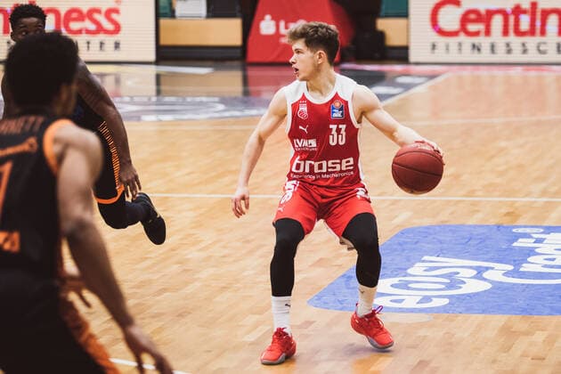 easyCredit BBL 12 Matchday RASTA Vechta vs Brose Bamberg, 08 01 2021 Bennet Hundt Brose Bamberg, 33 easyCredit BBL 12 Matchday RASTA Vechta vs Brose Bamberg on 08 01 2021 in Vechta RASTA Dome , Germany, Copyright: xBEAUTIFULxSPORTS Neddermannx