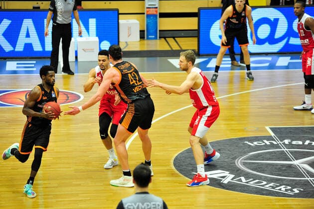 Basketball Bundesliga 12 Matchday RASTA Vechta Brose Bamberg on 08 01 2021 at the RASTA Dome in Vechta Josh Young Vechta on offense BK