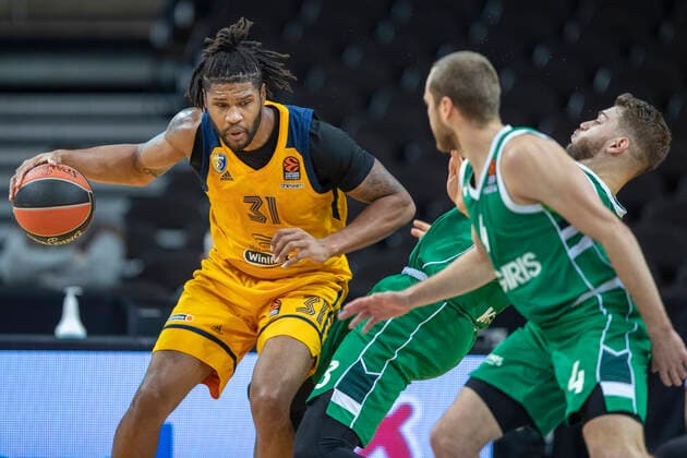2021-01-08 Kaunas Lithuania. Basketball team Zalgiris Kaunas plays vs Khimki Moscow region Euroleague game at Zalgiris arena in Kaunas on Friday 8 of January 2021. 31 DEVIN BOOKER, LUKAS LEKAVICIUS. Kaunas Lithuania  Copyright: xKarolisxKavolelisx Euroleague basketball