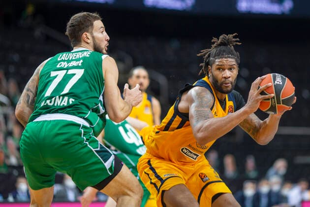 2021-01-08 Kaunas Lithuania. Basketball team Zalgiris Kaunas plays vs Khimki Moscow region Euroleague game at Zalgiris arena in Kaunas on Friday 8 of January 2021. DEVIN BOOKER, JOFFREY LAUVERGNE. Kaunas Lithuania  Copyright: xKarolisxKavolelisx Euroleague basketball