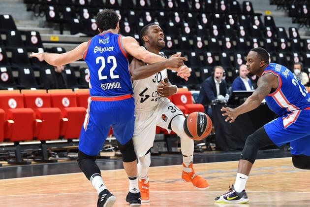 Norris Cole (asvel) vs Vasilije Micic (efes) BASKETBALL : LDLC ASVEL vs Anadolu Efes Istambul - Euroleague - 08 01 2021 FredericChambert Panoramic 