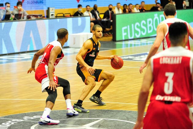 Basketball Bundesliga 12 Matchday RASTA Vechta Brose Bamberg on 08 01 2021 at the RASTA Dome in Vechta Jean Salumu Vechta in the match setup BK