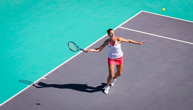 January 9, 2021, Abu Dhabi, UNITED ARAB EMIRATES: Karolina Pliskova of the Czech Republic in action during her second round match at the 2021 Abu Dhabi WTA, Tennis Damen Womens Tennis Open WTA 500 tournament against Anastasia Gasanova of Russia Abu Dhabi UNITED ARAB EMIRATES - ZUMAa181 20210109_zaa_a181_111 Copyright: xRobxPrangex