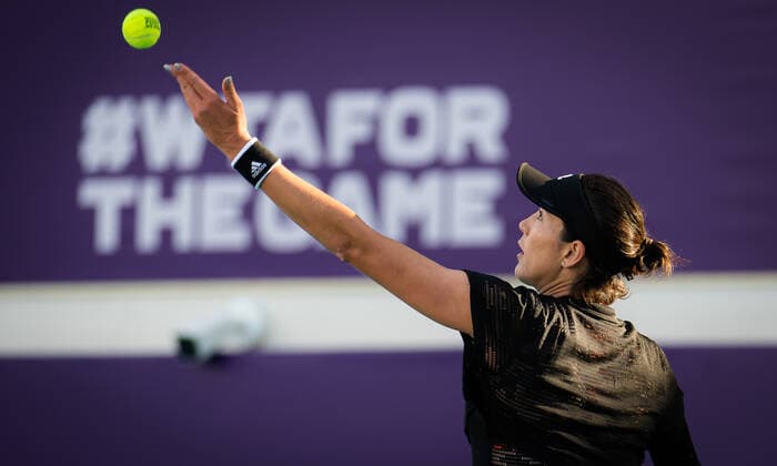 January 9, 2021, Abu Dhabi, UNITED ARAB EMIRATES: Garbine Muguruza of Spain in action during her second round match at the 2021 Abu Dhabi WTA, Tennis Damen Womens Tennis Open WTA 500 tournament against Aliaksandra Sasnovich of Belarus Abu Dhabi UNITED ARAB EMIRATES - ZUMAa181 20210109_zaa_a181_175 Copyright: xRobxPrangex