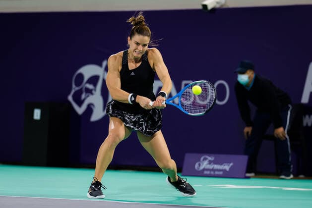 January 9, 2021, Abu Dhabi, UNITED ARAB EMIRATES: Maria Sakkari of Greece in action during her second round match at the 2021 Abu Dhabi WTA, Tennis Damen Womens Tennis Open WTA 500 tournament against Cori Gauff of the United States Abu Dhabi UNITED ARAB EMIRATES - ZUMAa181 20210109_zaa_a181_197 Copyright: xRobxPrangex