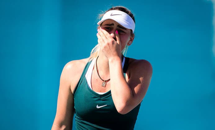 January 9, 2021, Abu Dhabi, UNITED ARAB EMIRATES: Marta Kostyuk the Ukraine in action during her second round match at the 2021 Abu Dhabi WTA, Tennis Damen Womens Tennis Open WTA 500 tournament against against Su-Wei Hsieh of Chenese Taipei Abu Dhabi UNITED ARAB EMIRATES - ZUMAa181 20210109_zaa_a181_240 Copyright: xRobxPrangex