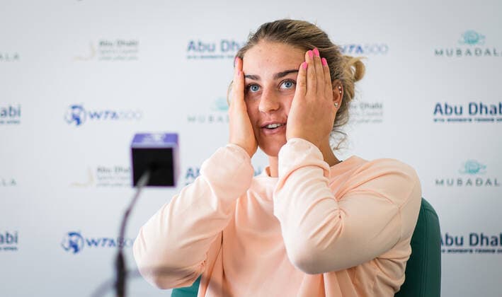 January 9, 2021, Abu Dhabi, UNITED ARAB EMIRATES: Marta Kostyuk of Ukraine talks to th media after her second round match at the 2021 Abu Dhabi WTA, Tennis Damen Womens Tennis Open WTA 500 tournament against against Su-Wei Hsieh of Chenese Taipei Abu Dhabi UNITED ARAB EMIRATES - ZUMAa181 20210109_zaa_a181_255 Copyright: xRobxPrangex