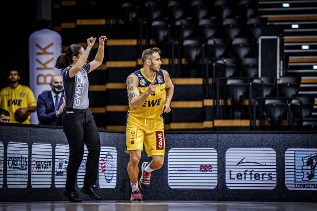 Basketball Oldenburg 09 01 2021 Season 2020 2021 easyCredit BBL 12 Matchday EWE Baskets medi bayreuth Basketball Oldenburg 09 01 2021 Season 2020 2021 easyCredit BBL 12 Matchday EWE Baskets medi bayreuth 4, Keith Hornsby, EWE Baskets Oldenburg editorial use only commercial use only by arrangement with the photographer Oldenburg Germany