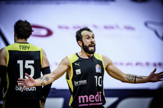 Basketball Oldenburg 09 01 2021 Season 2020 2021 easyCredit BBL 12 Matchday EWE Baskets medi bayreuth Basketball Oldenburg 09 01 2021 Season 2020 2021 easyCredit BBL 12 Matchday EWE Baskets medi bayreuth Bastian Doreth ,medi bayreuth, No 10 editorial use only commercial use only by arrangement with the photographer Oldenburg Germany
