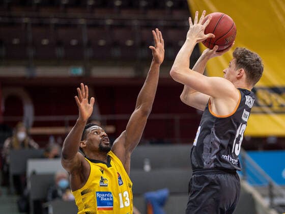 Yorman Polas Bartolo MHP Riesen Ludwigsburg, 13 , Patrick Heckmann Ratiopharm Ulm 33 , MHP Riesen Ludwigsburg vs Ratiopharm Ulm, Basketball, Bundesliga, 12 Spieltag, Spielzeit 20 21, 09 01 2021, MHP Riesen Ludwigsburg vs Ratiopharm Ulm, Basketball, Bundesliga, 12 Spieltag, Spielzeit 20 21, 09 01 2021 Ludwigsburg Copyright: xEibner-Pressefoto SaschaxWaltherx EP_swa