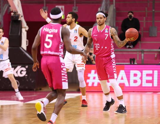 Chris Babb Telekom Baskets Bonn vs s Oliver Würzburg easyCredit BBL 1 Bundesliga , Season 2020 2021 , Matchday 12