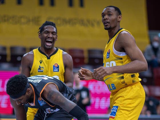 Aric Holman Ratiopharm Ulm 35 , Austin Wiley MHP Riesen Ludwigsburg, 50 , MHP Riesen Ludwigsburg vs Ratiopharm Ulm, Basketball, Bundesliga, 12 Spieltag, Spielzeit 20 21, 09 01 2021, MHP Riesen Ludwigsburg vs Ratiopharm Ulm, Basketball, Bundesliga, 12 Spieltag, Spielzeit 20 21, 09 01 2021 Ludwigsburg Copyright: xEibner-Pressefoto SaschaxWaltherx EP_swa