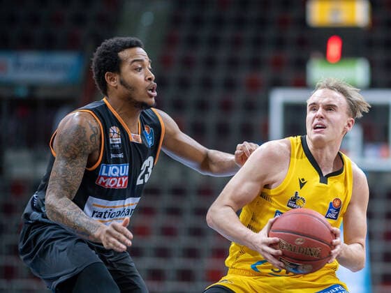 Troy Caupain Ratiopharm Ulm 23 , Lukas Herzog MHP Riesen Ludwigsburg, 11 , MHP Riesen Ludwigsburg vs Ratiopharm Ulm, Basketball, Bundesliga, 12 Spieltag, Spielzeit 20 21, 09 01 2021, MHP Riesen Ludwigsburg vs Ratiopharm Ulm, Basketball, Bundesliga, 12 Spieltag, Spielzeit 20 21, 09 01 2021 Ludwigsburg Copyright: xEibner-Pressefoto SaschaxWaltherx EP_swa