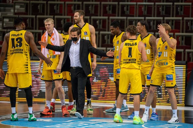 Cheers for the Ludwigsburgers, MHP Riesen Ludwigsburg vs Ratiopharm Ulm, Basketball, Bundesliga, 12 Spieltag, Spielzeit 20 21, 09 01 2021, MHP Riesen Ludwigsburg vs Ratiopharm Ulm, Basketball, Bundesliga, 12 Spieltag, Spielzeit 20 21, 09 01 2021 Ludwigsburg Copyright: xEibner-Pressefoto SaschaxWaltherx EP_swa