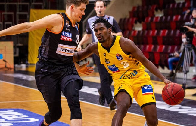 Jaleen Smith MHP RIESEN Ludwigsburg 3 Patrick Heckmann ratiopharm Ulm 33 1 Basketball Bundesliga MHP RIESEN Ludwigsburg ratiopharm Ulm on 09 01 2021 in Ludwigsburg MHPArena , Baden Wuerttemberg, Germany 09 01 21 Basketball , 09 01 2021, Germany xpxsdx
